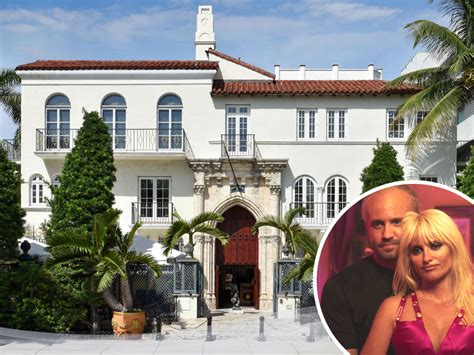 che fine ha fatto casa di gianni versace miami beach|former versace mansion.